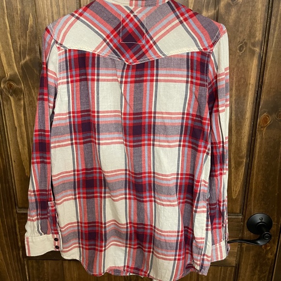 Mudd Long sleeve button up. - Picture 4 of 4